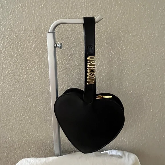 Moschino vintage heart purse - Picture 5 of 5